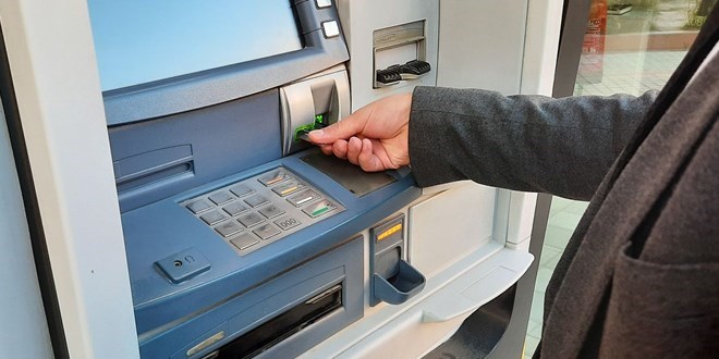 Yargtay: ATM'de unutulan karttan para ekmek hrszlk suu kapsamnda